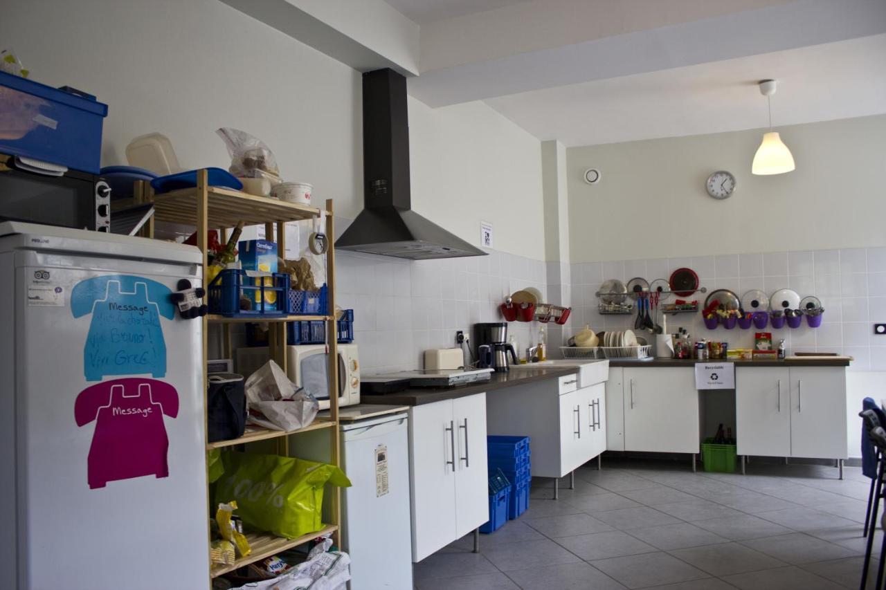 Fontaineblhostel Hostel & Camping Near Fontainebleau La Chapelle-la-Reine 外观 照片